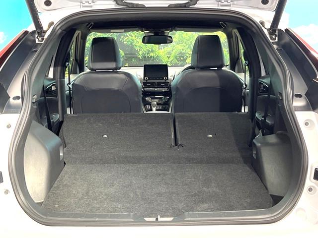 エクリプスクロス ブラックエディション　４ＷＤ　サンルーフ　全周囲カメラ　衝突被害軽減システム　禁煙車　電動リアゲート　ハーフレザーシート　全席シートヒーター　パワーシート　コーナーセンサー　スマートキー　ＬＥＤヘッド　クルコン（10枚目）