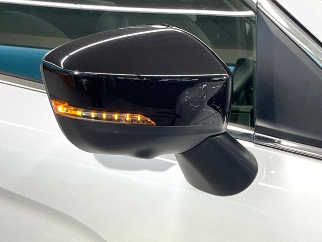 エクリプスクロス ブラックエディション　４ＷＤ　サンルーフ　全周囲カメラ　衝突被害軽減システム　禁煙車　電動リアゲート　ハーフレザーシート　全席シートヒーター　パワーシート　コーナーセンサー　スマートキー　ＬＥＤヘッド　クルコン（33枚目）