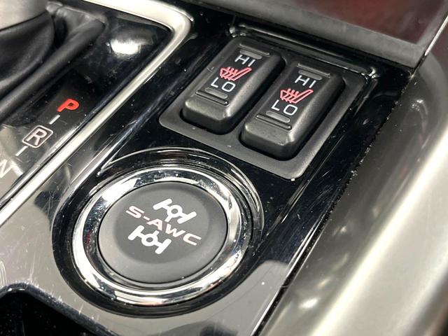 エクリプスクロス ブラックエディション　４ＷＤ　サンルーフ　全周囲カメラ　衝突被害軽減システム　禁煙車　電動リアゲート　ハーフレザーシート　全席シートヒーター　パワーシート　コーナーセンサー　スマートキー　ＬＥＤヘッド　クルコン（56枚目）