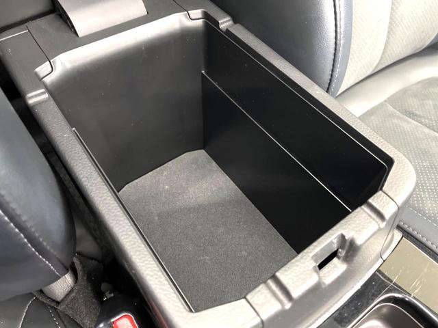 エクリプスクロス ブラックエディション　４ＷＤ　サンルーフ　全周囲カメラ　衝突被害軽減システム　禁煙車　電動リアゲート　ハーフレザーシート　全席シートヒーター　パワーシート　コーナーセンサー　スマートキー　ＬＥＤヘッド　クルコン（58枚目）