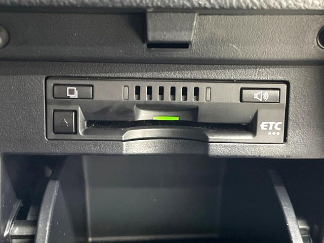 ヴェルファイア ２．５Ｚ　Ａエディション　ゴールデンアイズ　両側電動スライドドア　アルパイン製１１インチナビ　バックカメラ　プリクラッシュセーフティーシステム　レーダークルーズ　禁煙車　パワーバックドア　インテリジェントクリアランスソナー　スマートキー（6枚目）