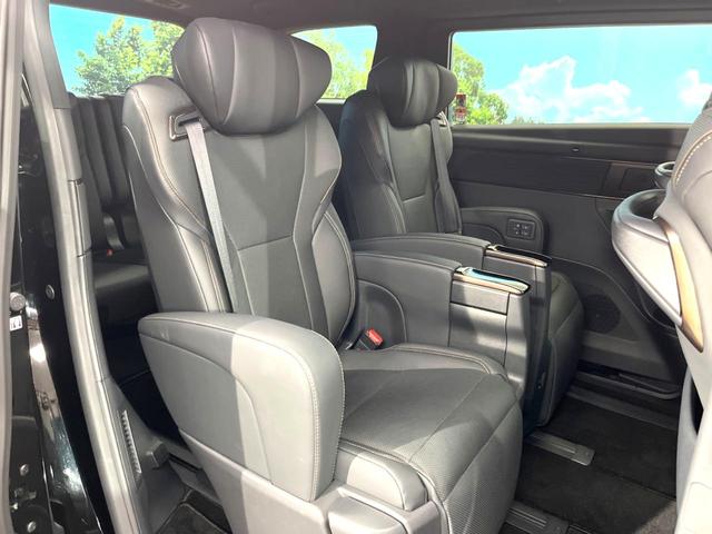 アルファードハイブリッド Z ガラスルーフ 両側電動スライドドア 14インチディスプレイオーディオ 後席モニター パノラミックビューモニター セーフティセンス 100V電源 レーダークルーズ 禁煙車 電動リアゲート(9枚目)