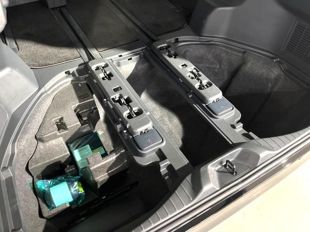 アルファードハイブリッド Z ガラスルーフ 両側電動スライドドア 14インチディスプレイオーディオ 後席モニター パノラミックビューモニター セーフティセンス 100V電源 レーダークルーズ 禁煙車 電動リアゲート(25枚目)