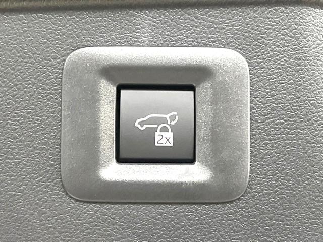 アルファードハイブリッド Z ガラスルーフ 両側電動スライドドア 14インチディスプレイオーディオ 後席モニター パノラミックビューモニター セーフティセンス 100V電源 レーダークルーズ 禁煙車 電動リアゲート(28枚目)