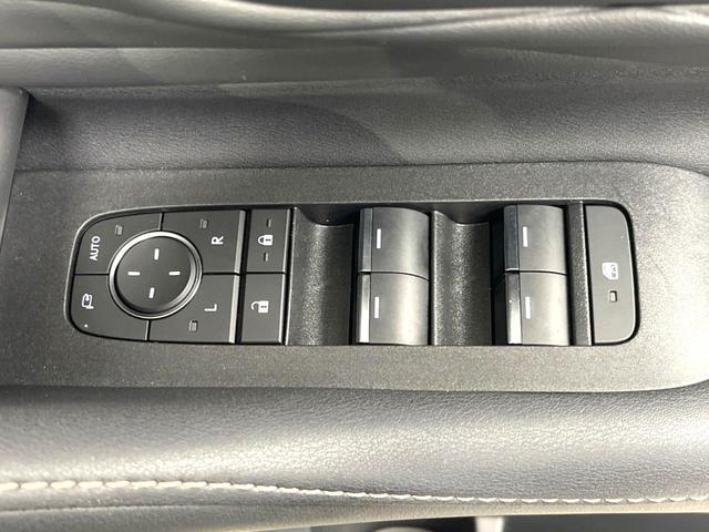 アルファードハイブリッド Z ガラスルーフ 両側電動スライドドア 14インチディスプレイオーディオ 後席モニター パノラミックビューモニター セーフティセンス 100V電源 レーダークルーズ 禁煙車 電動リアゲート(47枚目)