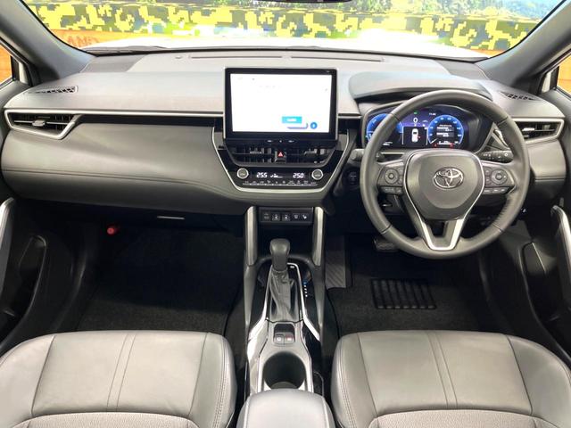 カローラクロス ハイブリッド Z ガラスルーフ パノラミックビューモニター トヨタセーフティセンス ブラインドスポットモニター ハンズフリーパワーバックドア 10.5インチディスプレイオーディオ LEDヘッドライト パワーシート(2枚目)