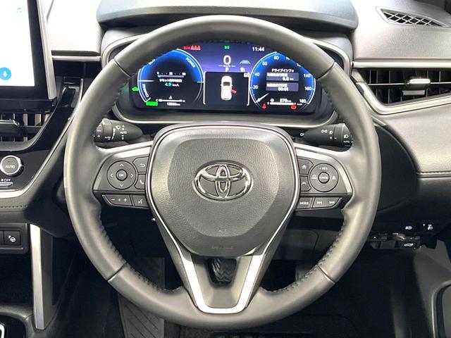 カローラクロス ハイブリッド Z ガラスルーフ パノラミックビューモニター トヨタセーフティセンス ブラインドスポットモニター ハンズフリーパワーバックドア 10.5インチディスプレイオーディオ LEDヘッドライト パワーシート(11枚目)