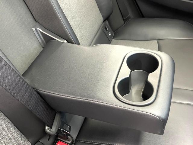 カローラクロス ハイブリッド Z ガラスルーフ パノラミックビューモニター トヨタセーフティセンス ブラインドスポットモニター ハンズフリーパワーバックドア 10.5インチディスプレイオーディオ LEDヘッドライト パワーシート(41枚目)