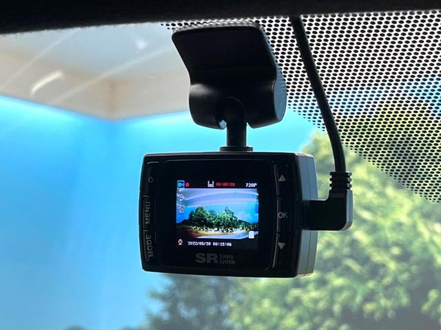 カローラクロス ハイブリッド Z ガラスルーフ パノラミックビューモニター トヨタセーフティセンス ブラインドスポットモニター ハンズフリーパワーバックドア 10.5インチディスプレイオーディオ LEDヘッドライト パワーシート(65枚目)