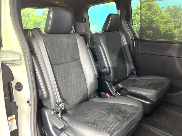 ヴォクシー ZS 煌III 禁煙車 1オーナー Pioneer9インチナビ フリップダウンモニター バックカメラ 両側パワースライドドア セーフティセンス インテリジェントクリアランスソナー ナノイーオートエアコン ETC(9枚目)