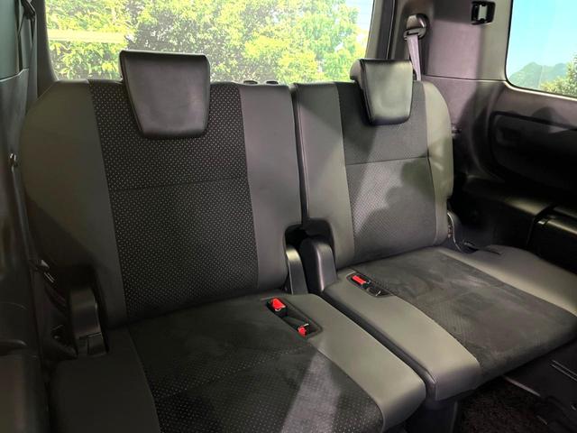 ヴォクシー ZS 煌III 禁煙車 1オーナー Pioneer9インチナビ フリップダウンモニター バックカメラ 両側パワースライドドア セーフティセンス インテリジェントクリアランスソナー ナノイーオートエアコン ETC(10枚目)