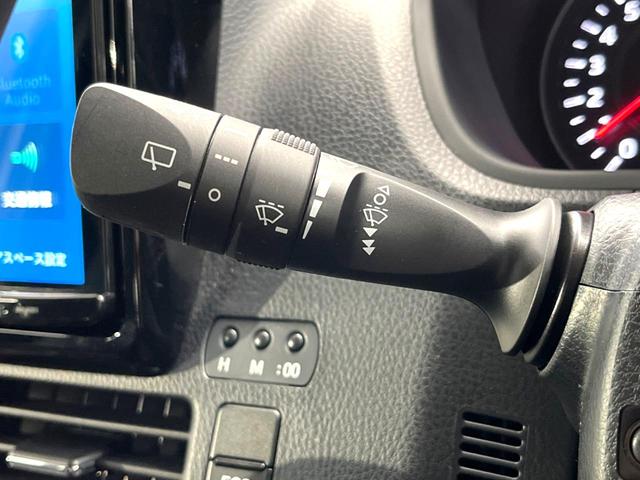 ヴォクシー ZS 煌III 禁煙車 1オーナー Pioneer9インチナビ フリップダウンモニター バックカメラ 両側パワースライドドア セーフティセンス インテリジェントクリアランスソナー ナノイーオートエアコン ETC(22枚目)