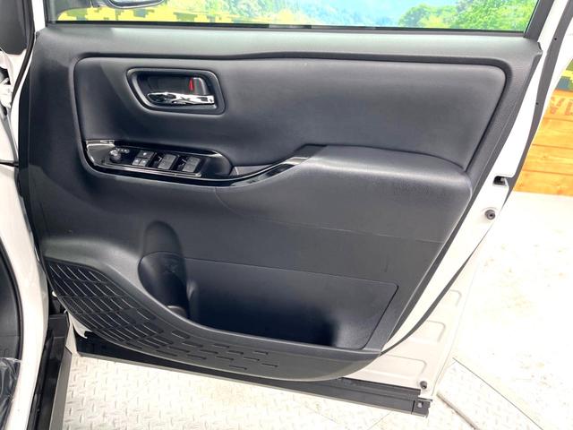 ヴォクシー ZS 煌III 禁煙車 1オーナー Pioneer9インチナビ フリップダウンモニター バックカメラ 両側パワースライドドア セーフティセンス インテリジェントクリアランスソナー ナノイーオートエアコン ETC(36枚目)