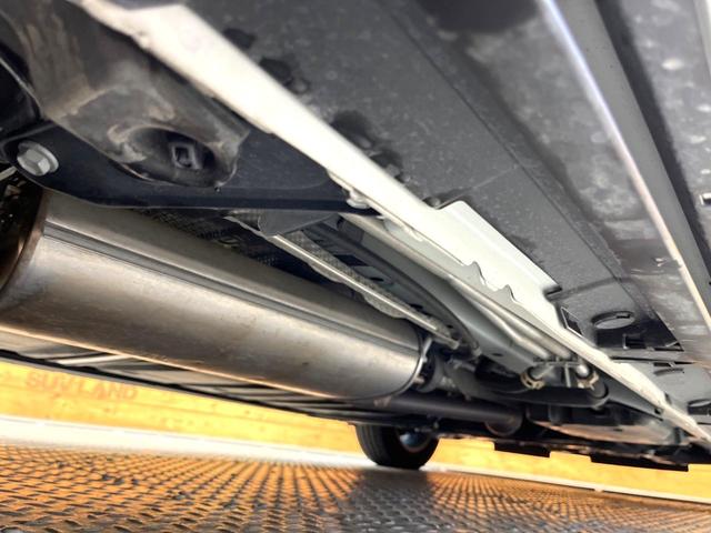 ヴォクシー ZS 煌III 禁煙車 1オーナー Pioneer9インチナビ フリップダウンモニター バックカメラ 両側パワースライドドア セーフティセンス インテリジェントクリアランスソナー ナノイーオートエアコン ETC(57枚目)