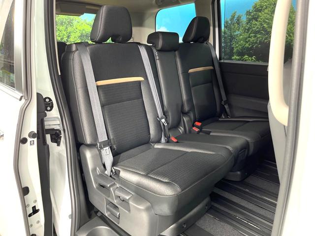 セレナ ｅ－パワー　ハイウェイスターＶ　登録済未使用車　２トーンカラー　１２．３インチナビ　アラウンドビュー　プロパイロット　両側ハンズフリーパワスラ　インテリジェントルームミラー　後側方車両検知　前後ドラレコ　ＥＴＣ２．０　ＨＤＭＩ（9枚目）