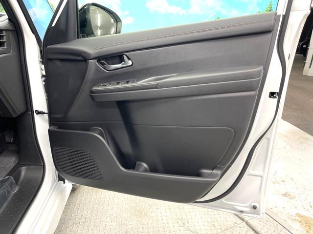 セレナ ｅ－パワー　ハイウェイスターＶ　登録済未使用車　２トーンカラー　１２．３インチナビ　アラウンドビュー　プロパイロット　両側ハンズフリーパワスラ　インテリジェントルームミラー　後側方車両検知　前後ドラレコ　ＥＴＣ２．０　ＨＤＭＩ（42枚目）