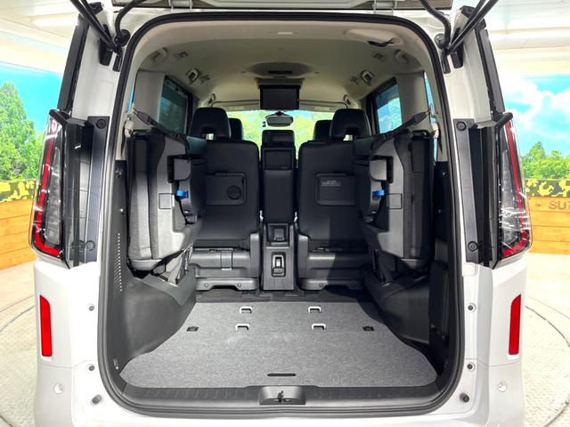 セレナ ハイウェイスターV 禁煙車 フリップダウンモニター 両側ハンズフリーパワースライドドア プロパイロット 純正9インチナビ バックカメラ インテリジェントエマージェンシーブレーキ ドライブレコーダー ビルトインETC(11枚目)