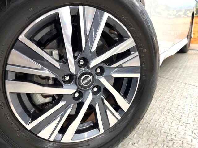 セレナ ハイウェイスターV 禁煙車 フリップダウンモニター 両側ハンズフリーパワースライドドア プロパイロット 純正9インチナビ バックカメラ インテリジェントエマージェンシーブレーキ ドライブレコーダー ビルトインETC(14枚目)