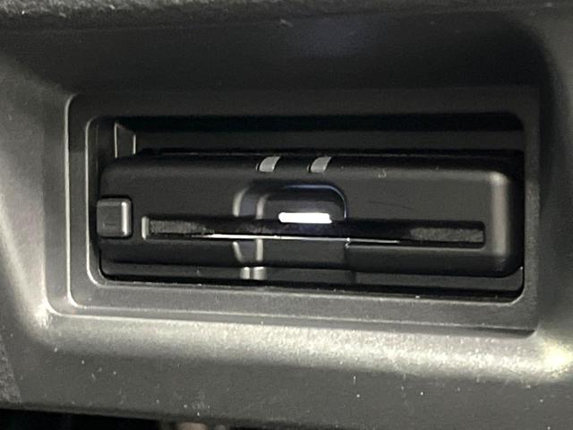 セレナ ハイウェイスターV 禁煙車 フリップダウンモニター 両側ハンズフリーパワースライドドア プロパイロット 純正9インチナビ バックカメラ インテリジェントエマージェンシーブレーキ ドライブレコーダー ビルトインETC(26枚目)