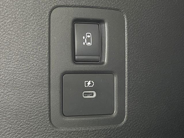 セレナ ハイウェイスターV 禁煙車 フリップダウンモニター 両側ハンズフリーパワースライドドア プロパイロット 純正9インチナビ バックカメラ インテリジェントエマージェンシーブレーキ ドライブレコーダー ビルトインETC(49枚目)