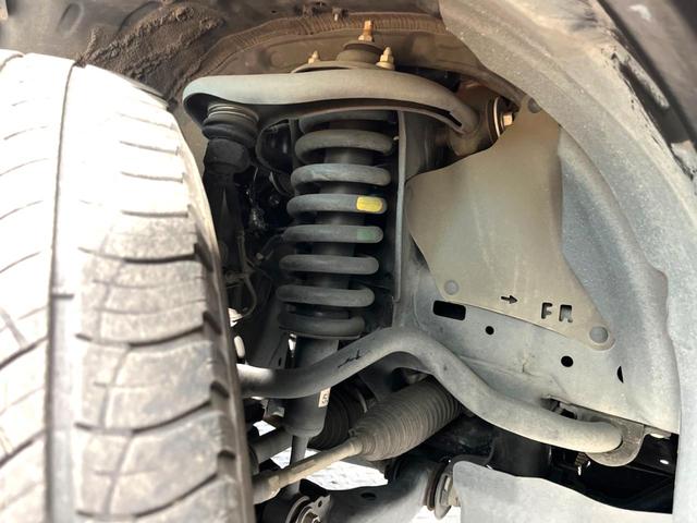 ランドクルーザープラド ＴＸ　Ｌパッケージ　７０ｔｈアニバーサリーリミテッド　サンルーフ　パノラミックビューモニター　シートベンチレーション　トヨタセーフティセンス　デジタルインナーミラー　レーダークルーズコントロール　ＬＥＤヘッドライト　革巻きステアリング　ＥＴＣ２．０（20枚目）