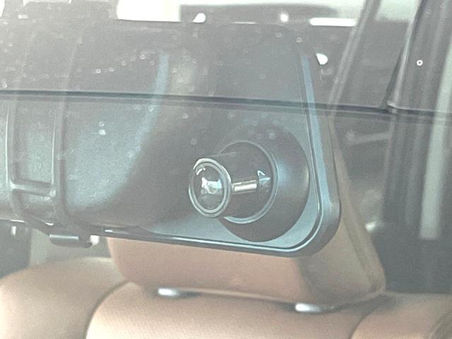 ランドクルーザープラド ＴＸ　Ｌパッケージ　７０ｔｈアニバーサリーリミテッド　サンルーフ　パノラミックビューモニター　シートベンチレーション　トヨタセーフティセンス　デジタルインナーミラー　レーダークルーズコントロール　ＬＥＤヘッドライト　革巻きステアリング　ＥＴＣ２．０（28枚目）