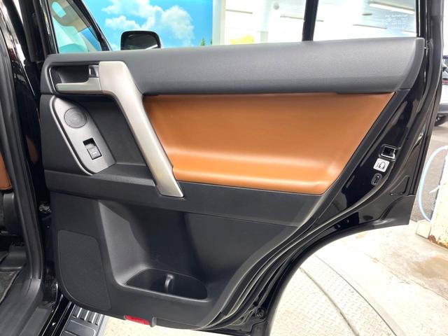 ランドクルーザープラド ＴＸ　Ｌパッケージ　７０ｔｈアニバーサリーリミテッド　サンルーフ　パノラミックビューモニター　シートベンチレーション　トヨタセーフティセンス　デジタルインナーミラー　レーダークルーズコントロール　ＬＥＤヘッドライト　革巻きステアリング　ＥＴＣ２．０（46枚目）