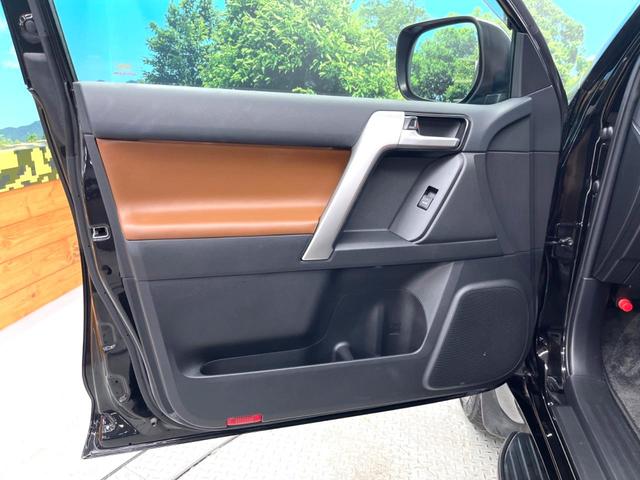 ランドクルーザープラド ＴＸ　Ｌパッケージ　７０ｔｈアニバーサリーリミテッド　サンルーフ　パノラミックビューモニター　シートベンチレーション　トヨタセーフティセンス　デジタルインナーミラー　レーダークルーズコントロール　ＬＥＤヘッドライト　革巻きステアリング　ＥＴＣ２．０（67枚目）