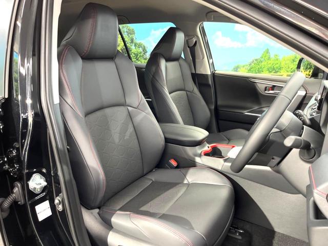ＲＡＶ４ ハイブリッドアドベンチャー　オフロードパッケージＩＩ　トヨタセーフティセンス　ブラインドスポットモニター　レーダークルーズコントロール　純正１０．５インチディスプレイオーディオ　ＬＥＤヘッドライト　純正１８インチアルミホイール　ＥＴＣ２．０（8枚目）