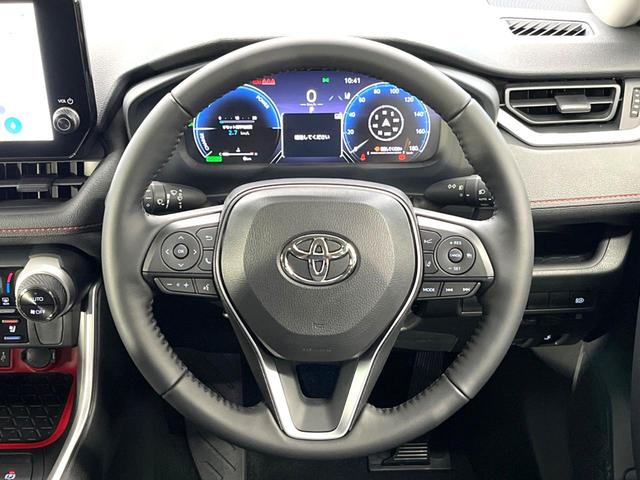 ＲＡＶ４ ハイブリッドアドベンチャー　オフロードパッケージＩＩ　トヨタセーフティセンス　ブラインドスポットモニター　レーダークルーズコントロール　純正１０．５インチディスプレイオーディオ　ＬＥＤヘッドライト　純正１８インチアルミホイール　ＥＴＣ２．０（11枚目）