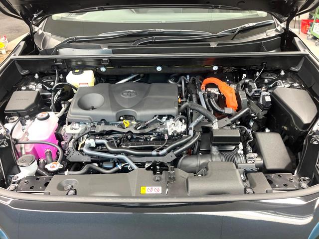 ＲＡＶ４ ハイブリッドアドベンチャー　オフロードパッケージＩＩ　トヨタセーフティセンス　ブラインドスポットモニター　レーダークルーズコントロール　純正１０．５インチディスプレイオーディオ　ＬＥＤヘッドライト　純正１８インチアルミホイール　ＥＴＣ２．０（18枚目）
