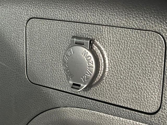 ＲＡＶ４ ハイブリッドアドベンチャー　オフロードパッケージＩＩ　トヨタセーフティセンス　ブラインドスポットモニター　レーダークルーズコントロール　純正１０．５インチディスプレイオーディオ　ＬＥＤヘッドライト　純正１８インチアルミホイール　ＥＴＣ２．０（26枚目）