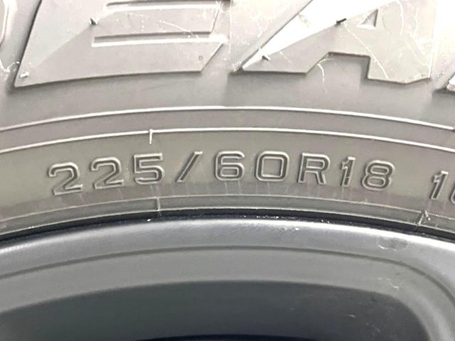 ＲＡＶ４ ハイブリッドアドベンチャー　オフロードパッケージＩＩ　トヨタセーフティセンス　ブラインドスポットモニター　レーダークルーズコントロール　純正１０．５インチディスプレイオーディオ　ＬＥＤヘッドライト　純正１８インチアルミホイール　ＥＴＣ２．０（29枚目）