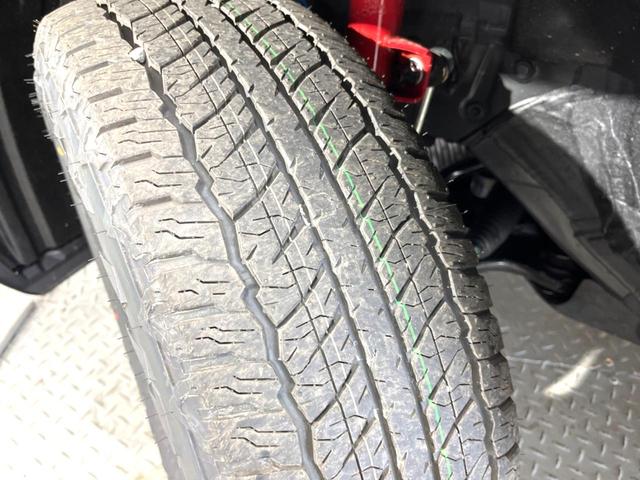 ＲＡＶ４ ハイブリッドアドベンチャー　オフロードパッケージＩＩ　トヨタセーフティセンス　ブラインドスポットモニター　レーダークルーズコントロール　純正１０．５インチディスプレイオーディオ　ＬＥＤヘッドライト　純正１８インチアルミホイール　ＥＴＣ２．０（31枚目）