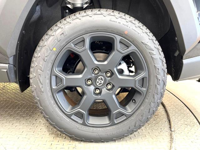 ＲＡＶ４ ハイブリッドアドベンチャー　オフロードパッケージＩＩ　トヨタセーフティセンス　ブラインドスポットモニター　レーダークルーズコントロール　純正１０．５インチディスプレイオーディオ　ＬＥＤヘッドライト　純正１８インチアルミホイール　ＥＴＣ２．０（32枚目）