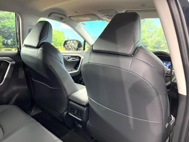 ＲＡＶ４ ハイブリッドアドベンチャー　オフロードパッケージＩＩ　トヨタセーフティセンス　ブラインドスポットモニター　レーダークルーズコントロール　純正１０．５インチディスプレイオーディオ　ＬＥＤヘッドライト　純正１８インチアルミホイール　ＥＴＣ２．０（41枚目）