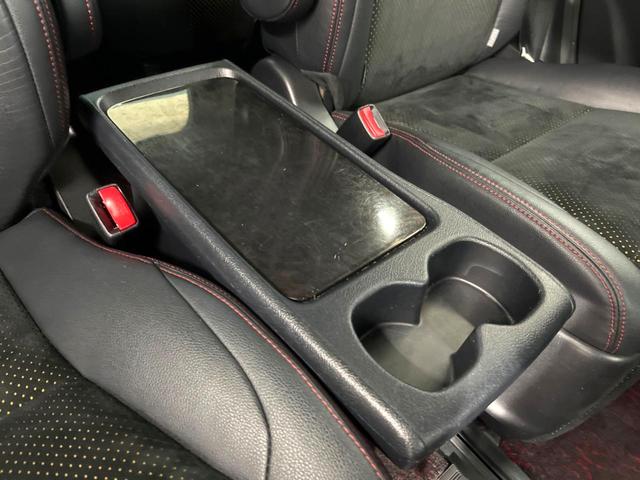 ヴェルファイア ２．４Ｚ　ゴールデンアイズＩＩ　両側電動スライドドア　純正８インチナビ　フリップダウン　禁煙車　パワーバックドア　クリアランスソナー　スマートキー　ＨＩＤヘッド　ＥＴＣ　クルコン　オートライト　オートエアコン　純正１８インチＡＷ（35枚目）