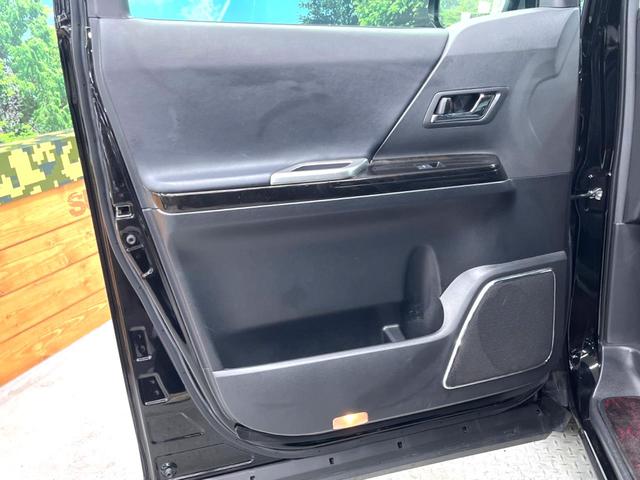 ヴェルファイア ２．４Ｚ　ゴールデンアイズＩＩ　両側電動スライドドア　純正８インチナビ　フリップダウン　禁煙車　パワーバックドア　クリアランスソナー　スマートキー　ＨＩＤヘッド　ＥＴＣ　クルコン　オートライト　オートエアコン　純正１８インチＡＷ（56枚目）