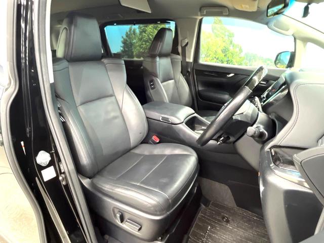 アルファード ２．５Ｓ　Ｃパッケージ　禁煙車　メーカーナビ　リアエンターテインメントシステム　パノラミックビュー　ＪＢＬプレミアムサウンド　シートベンチレーション　ブラインドスポット　シーケンシャルターンランプ　セーフティセンス（8枚目）