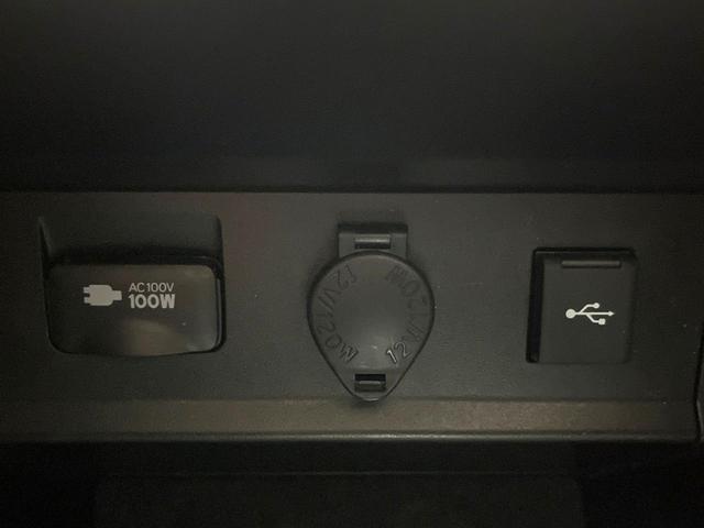 アルファード ２．５Ｓ　Ｃパッケージ　禁煙車　メーカーナビ　リアエンターテインメントシステム　パノラミックビュー　ＪＢＬプレミアムサウンド　シートベンチレーション　ブラインドスポット　シーケンシャルターンランプ　セーフティセンス（35枚目）