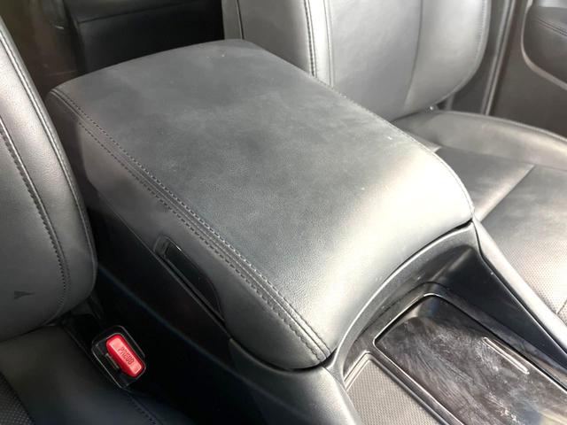 アルファード ２．５Ｓ　Ｃパッケージ　禁煙車　メーカーナビ　リアエンターテインメントシステム　パノラミックビュー　ＪＢＬプレミアムサウンド　シートベンチレーション　ブラインドスポット　シーケンシャルターンランプ　セーフティセンス（50枚目）