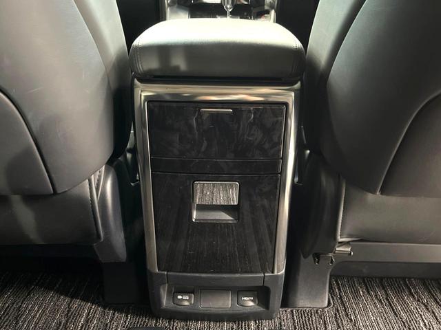 アルファード ２．５Ｓ　Ｃパッケージ　禁煙車　メーカーナビ　リアエンターテインメントシステム　パノラミックビュー　ＪＢＬプレミアムサウンド　シートベンチレーション　ブラインドスポット　シーケンシャルターンランプ　セーフティセンス（56枚目）