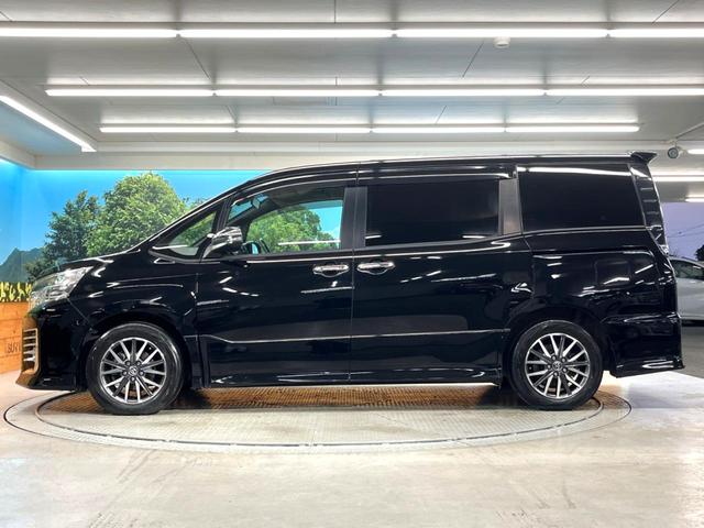 ヴォクシー ＺＳ　煌　両側電動スライドドア　Ｐａｎａｓｏｎｉｃ製１０インチナビ　バックカメラ　セーフティセンスＣ　禁煙車　スマートキー　ＬＥＤヘッド　ＥＴＣ　オートマチックハイビーム　デュアルオートエアコン（25枚目）