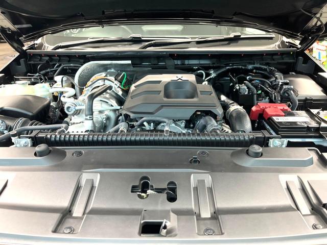 トライトン GSR 4WD ディーゼル 純正9インチナビ 全周囲カメラ eーアシスト AppleCarPlay レーダークルーズ 禁煙車 黒本革シート シートヒーター シートエアコン パワーシート コーナーセンサー(18枚目)