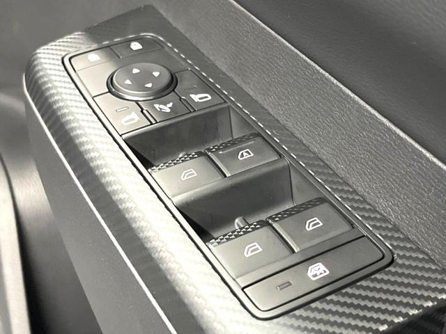 トライトン GSR 4WD ディーゼル 純正9インチナビ 全周囲カメラ eーアシスト AppleCarPlay レーダークルーズ 禁煙車 黒本革シート シートヒーター シートエアコン パワーシート コーナーセンサー(37枚目)