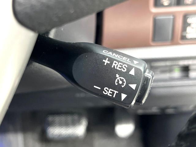 エスクァイア ハイブリッドＧｉ　両側電動スライドドア　トヨタセーフティセンス　禁煙車　ナビ　バックカメラ　ＥＴＣ　Ｂｌｕｅｔｏｏｔｈ再生　フルセグＴＶ　ドラレコ　シートヒーター　合皮シート　ＬＥＤヘッドライト　クルーズコントロール（7枚目）