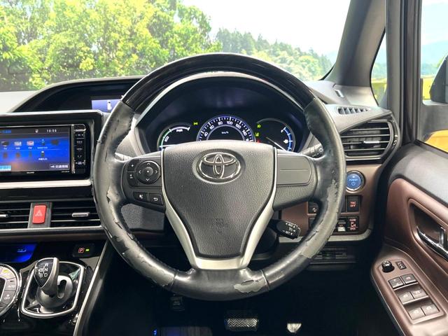 エスクァイア ハイブリッドＧｉ　両側電動スライドドア　トヨタセーフティセンス　禁煙車　ナビ　バックカメラ　ＥＴＣ　Ｂｌｕｅｔｏｏｔｈ再生　フルセグＴＶ　ドラレコ　シートヒーター　合皮シート　ＬＥＤヘッドライト　クルーズコントロール（13枚目）