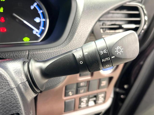 エスクァイア ハイブリッドＧｉ　両側電動スライドドア　トヨタセーフティセンス　禁煙車　ナビ　バックカメラ　ＥＴＣ　Ｂｌｕｅｔｏｏｔｈ再生　フルセグＴＶ　ドラレコ　シートヒーター　合皮シート　ＬＥＤヘッドライト　クルーズコントロール（52枚目）