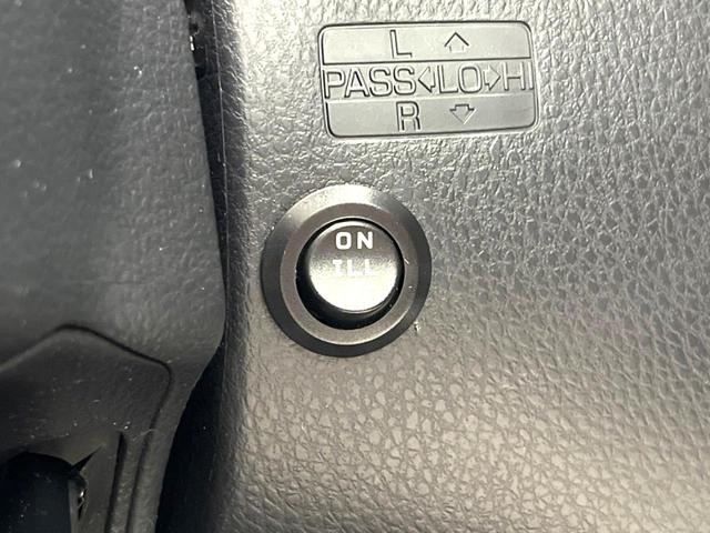 エスクァイア ハイブリッドＧｉ　両側電動スライドドア　トヨタセーフティセンス　禁煙車　ナビ　バックカメラ　ＥＴＣ　Ｂｌｕｅｔｏｏｔｈ再生　フルセグＴＶ　ドラレコ　シートヒーター　合皮シート　ＬＥＤヘッドライト　クルーズコントロール（53枚目）