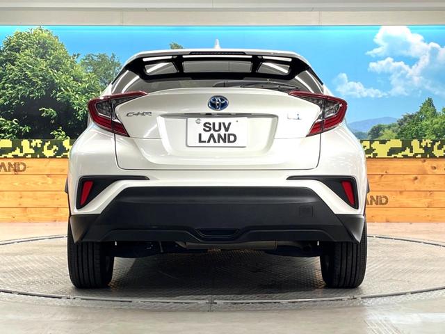 Ｃ－ＨＲ Ｓ　ＬＥＤパッケージ　トヨタセーフティセンス　レーダークルーズコントロール　ビルトインＥＴＣ　Ｂｌｕｅｔｏｏｔｈ再生　ＬＥＤヘッドライト　シーケンシャルターンランプ　純正１７インチアルミホイール　革巻きステアリング（14枚目）